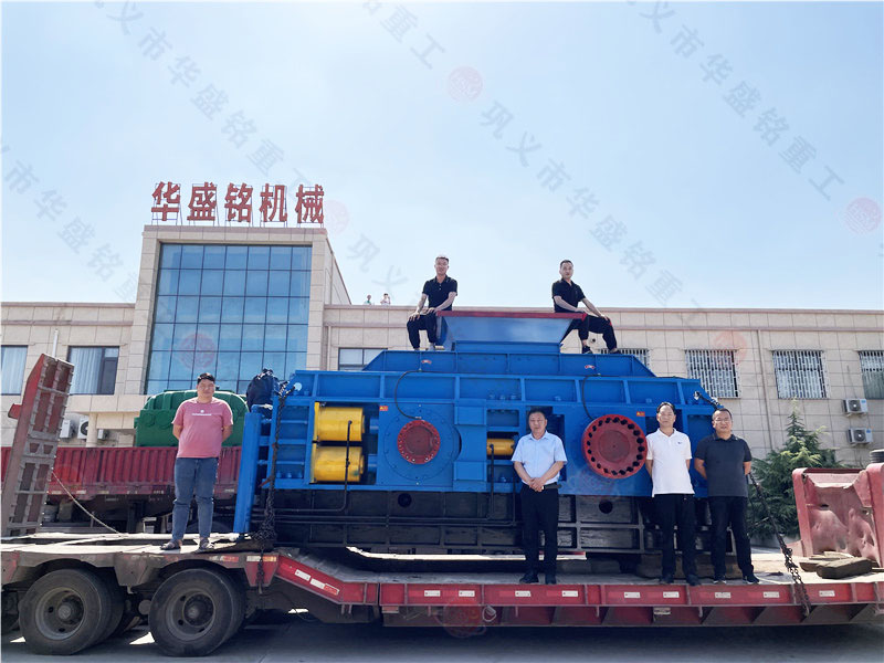 河卵石制砂用什么设备好 每小时200吨对辊制砂机怎么样