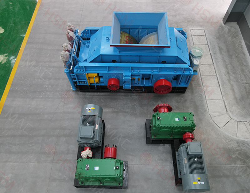 铁矿石破碎损耗低,液压对辊制砂机加厚辊皮 三年不换