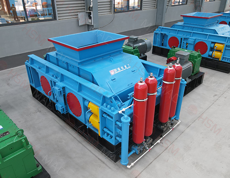 液压对辊制砂机褐铁矿与磷矿干选破碎利器，轻松产出1-5mm细砂