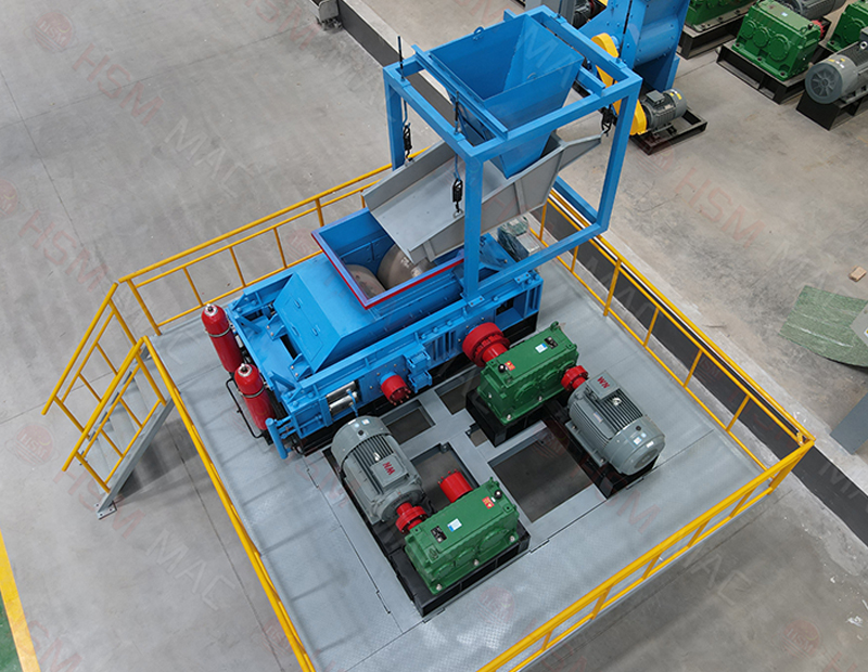 铁矿石破碎机，铁矿石对辊破碎机价格，大型液压对辊破碎机1