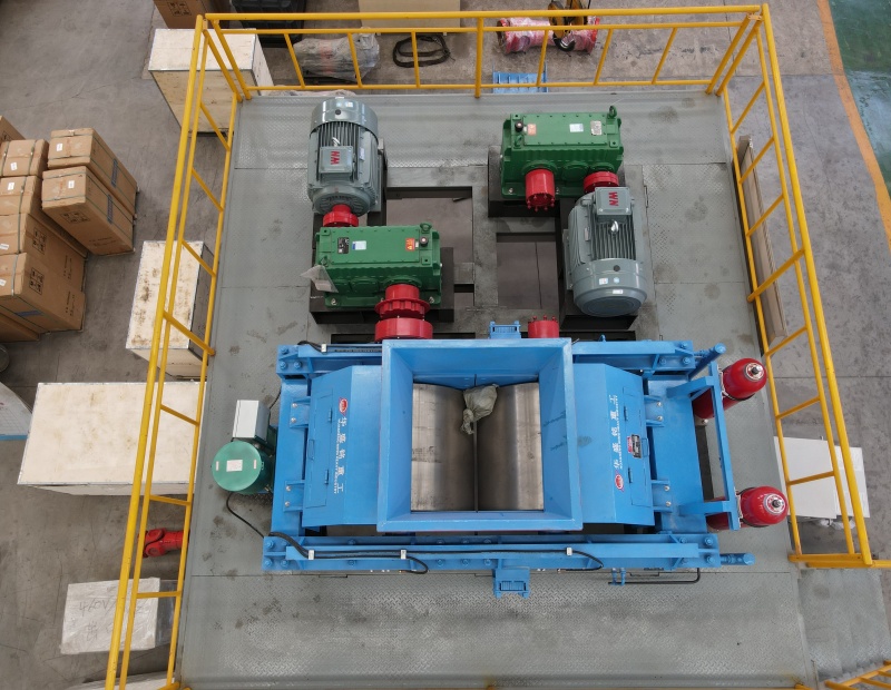 钛铁矿对辊制砂机